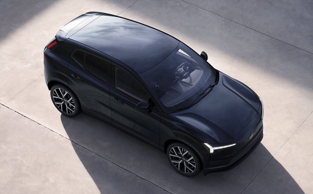 Upea Volvo EX30 Black Edition nyt alkaen 349 €/kk