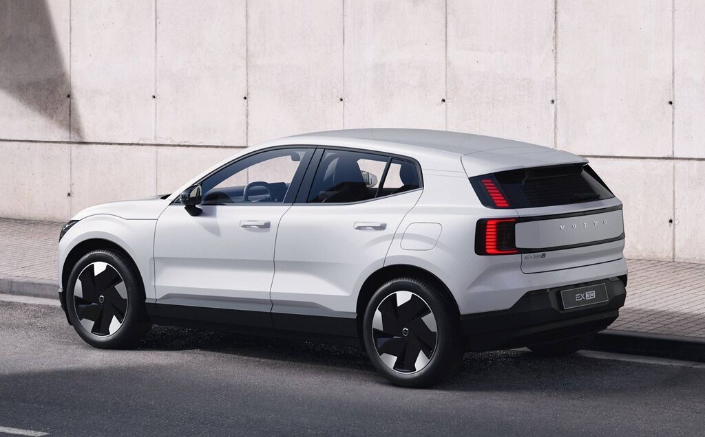 Volvo EX30 nyt alkaen 359 €/kk