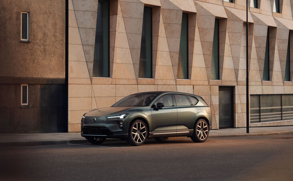 Auto, joka muuttaa koko pelin – esittelyssä uusi täyssähköinen Volvo EX60