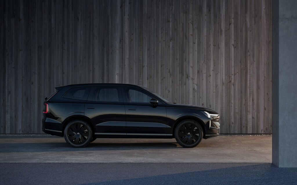 Näyttävä EX90 Black Edition