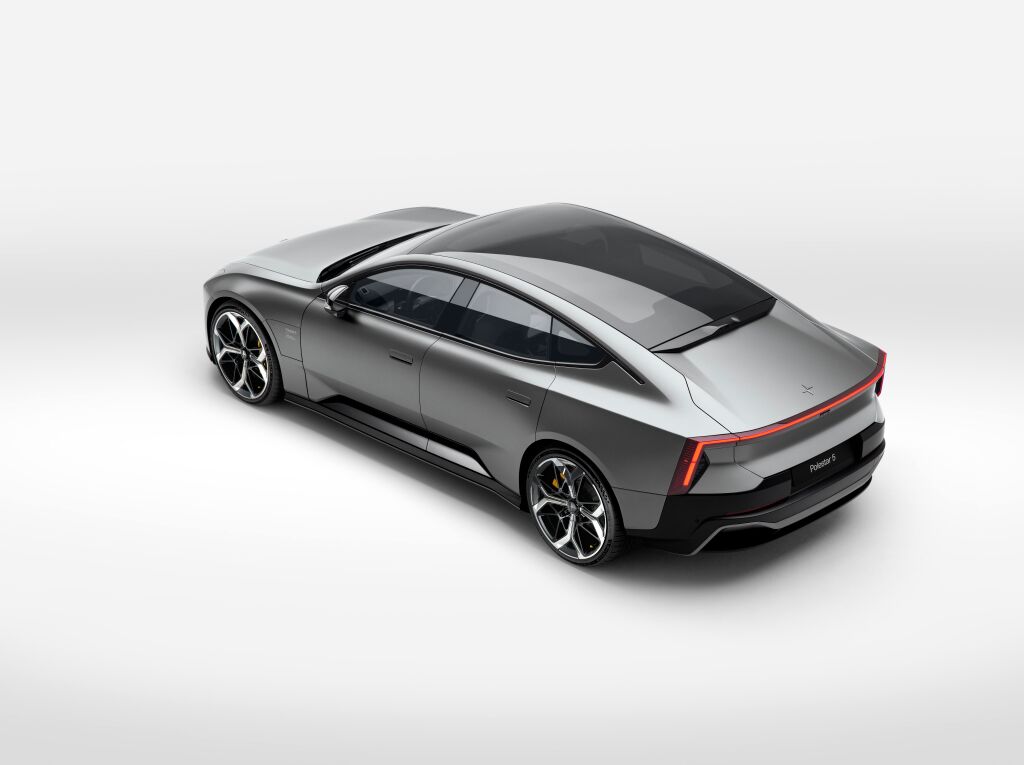 Polestar 5 takaa