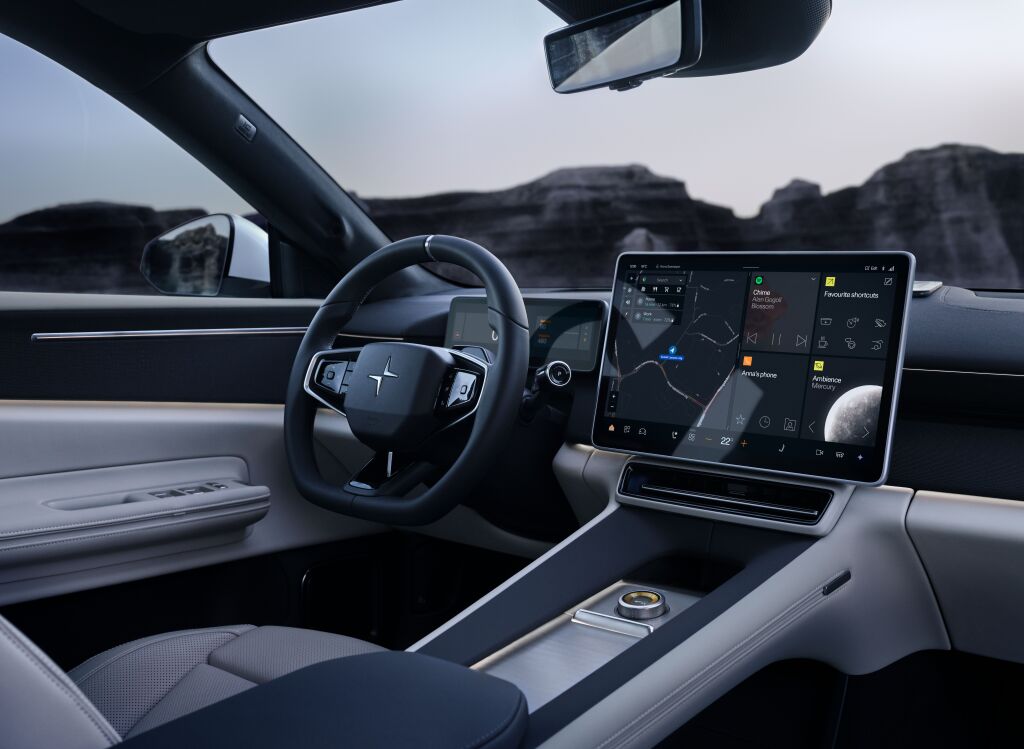 Polestar 4 SUV sisältä