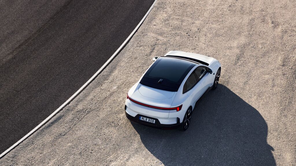 Polestar 4 takaa
